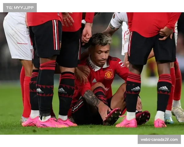 曼联官方更新,利桑德罗·马丁内斯已恢复有球训练