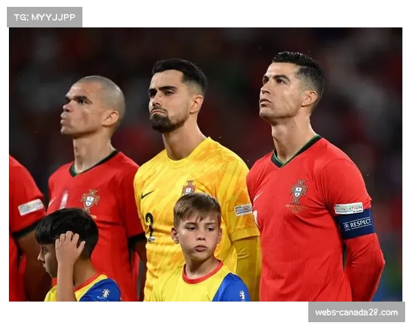 争议瞬间：葡萄牙进球因越位毫米级被VAR取消，C罗摊手表示不解